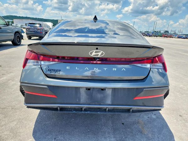 2026 HYUNDAI ELANTRA
