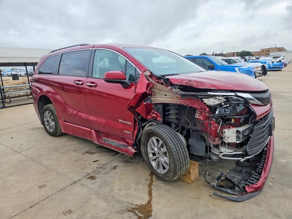 2021 TOYOTA SIENNA