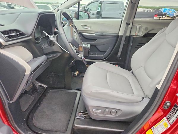 2021 TOYOTA SIENNA