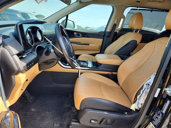 2024 KIA CARNIVAL