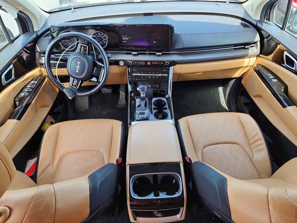 2024 KIA CARNIVAL