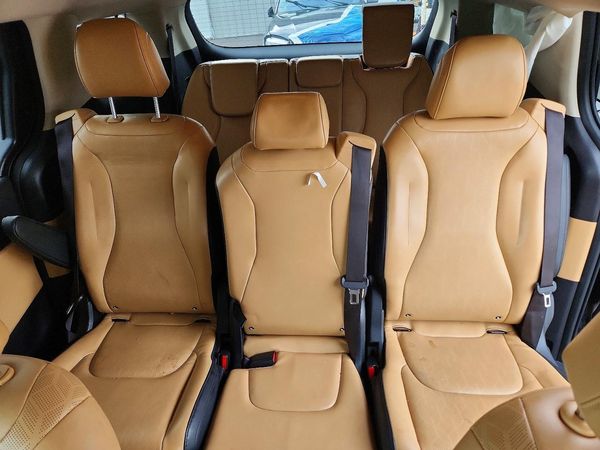 2024 KIA CARNIVAL