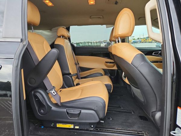 2024 KIA CARNIVAL