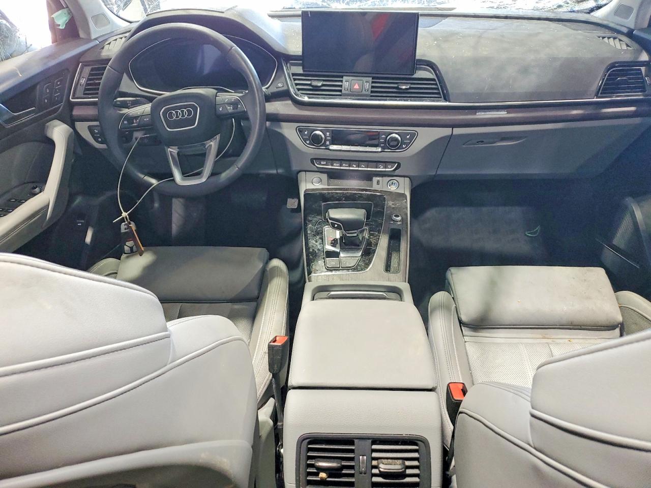 2021 AUDI Q5 quattro Prestige