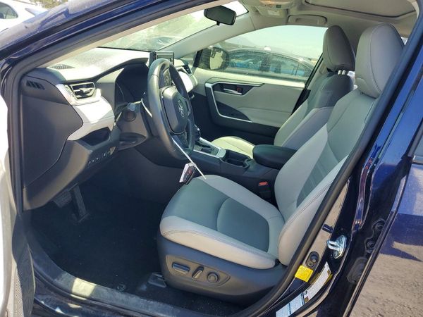 2021 TOYOTA RAV4 XLE Premium