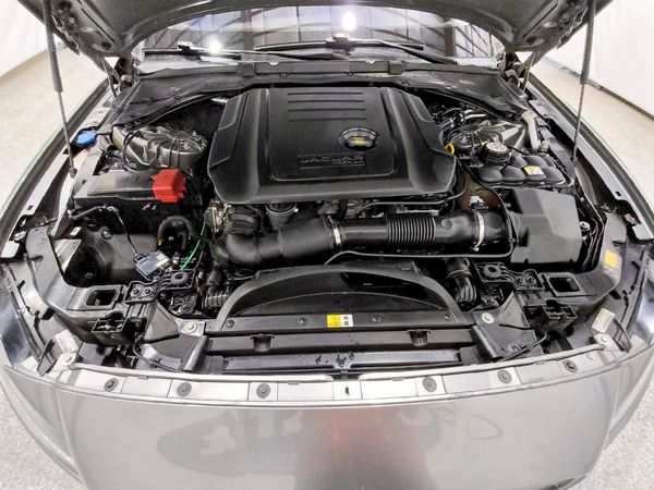 2017 JAGUAR XF Premium