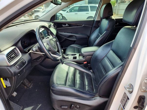 2017 KIA SORENTO L, LX