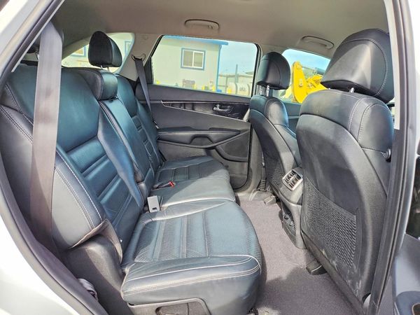 2017 KIA SORENTO L, LX