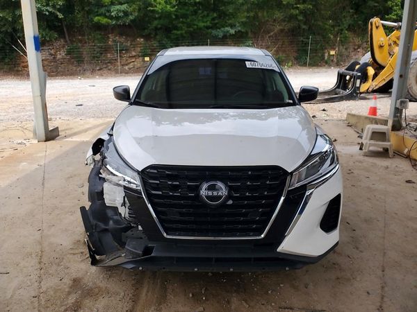 2024 NISSAN KICKS S