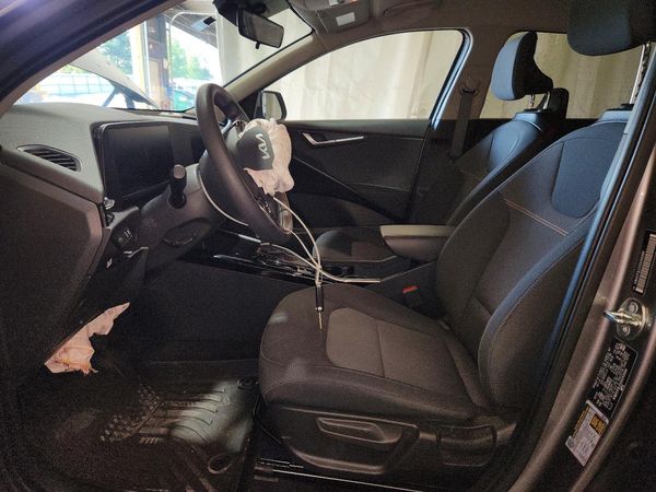 2025 KIA NIRO
