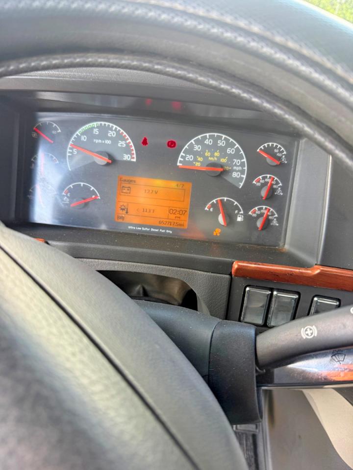 2012 VOLVO VAH