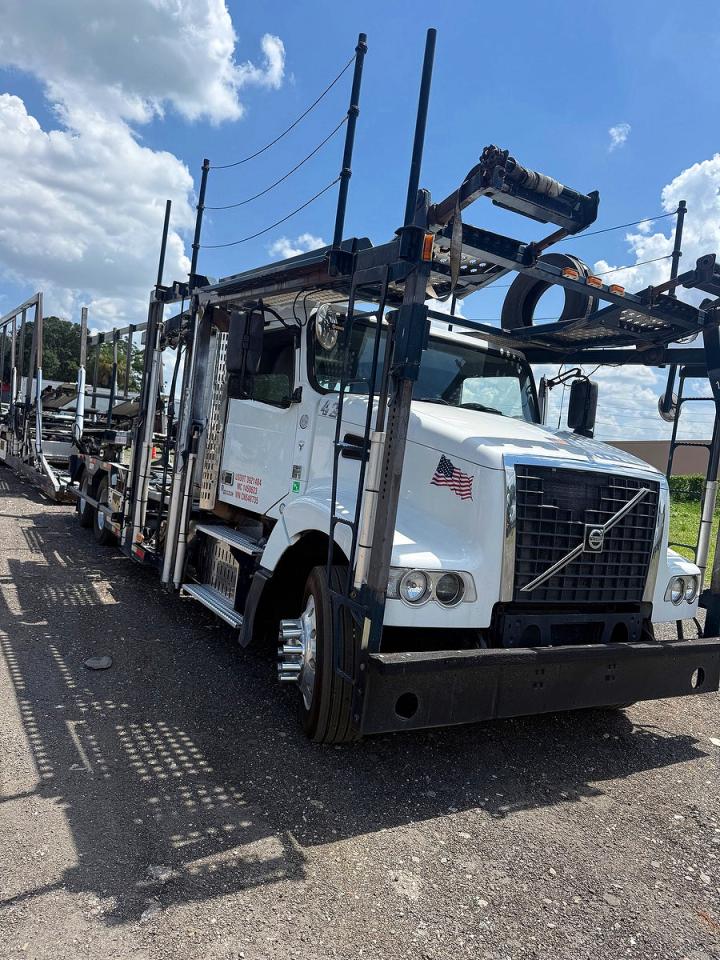 2012 VOLVO VAH