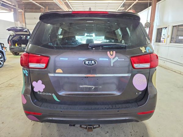 2016 KIA SEDONA LX