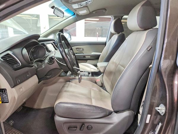 2016 KIA SEDONA LX