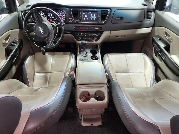 2016 KIA SEDONA LX
