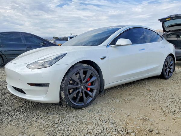 2020 TESLA MODEL 3