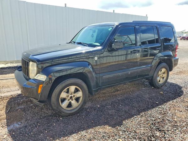 2012 JEEP LIBERTY — DSFA — Front 3/4