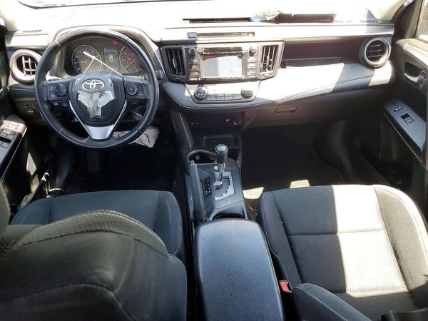 2017 TOYOTA RAV4 XLE