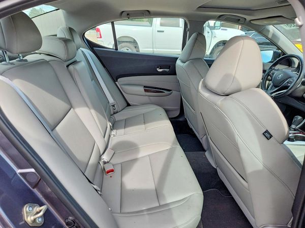 2017 ACURA TLX Base