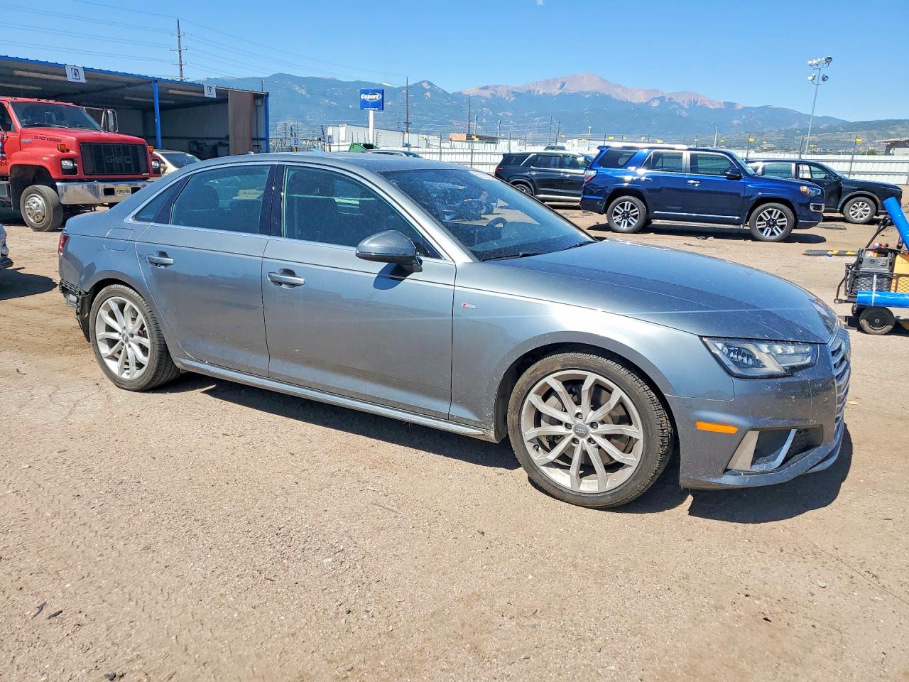 2019 AUDI A4 quattro Premium