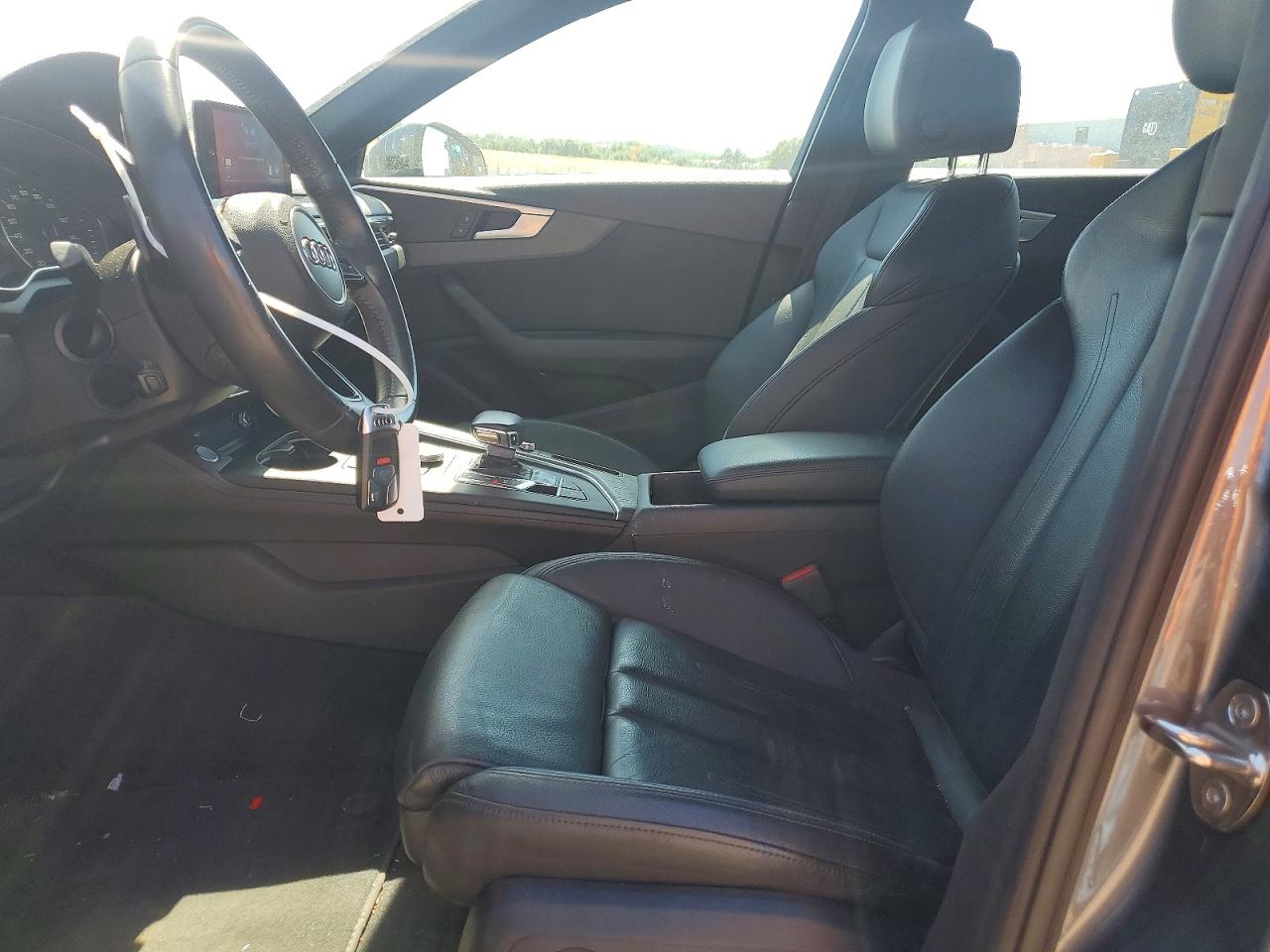 2019 AUDI A4 quattro Premium