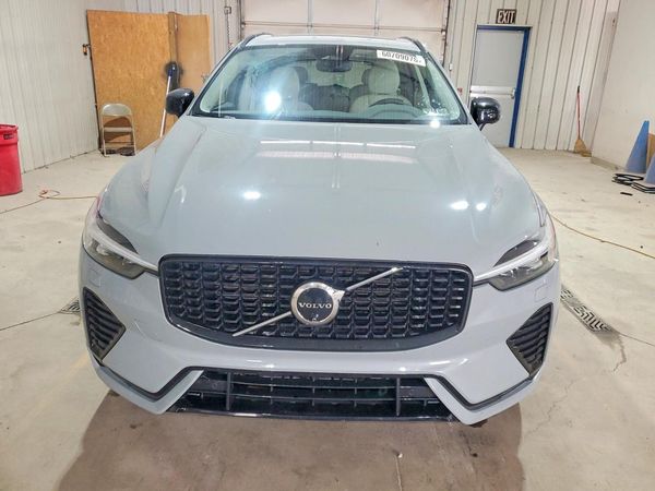 2025 VOLVO XC60 Plus Dark