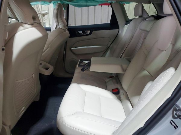 2025 VOLVO XC60 Plus Dark