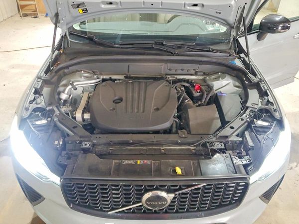 2025 VOLVO XC60 Plus Dark