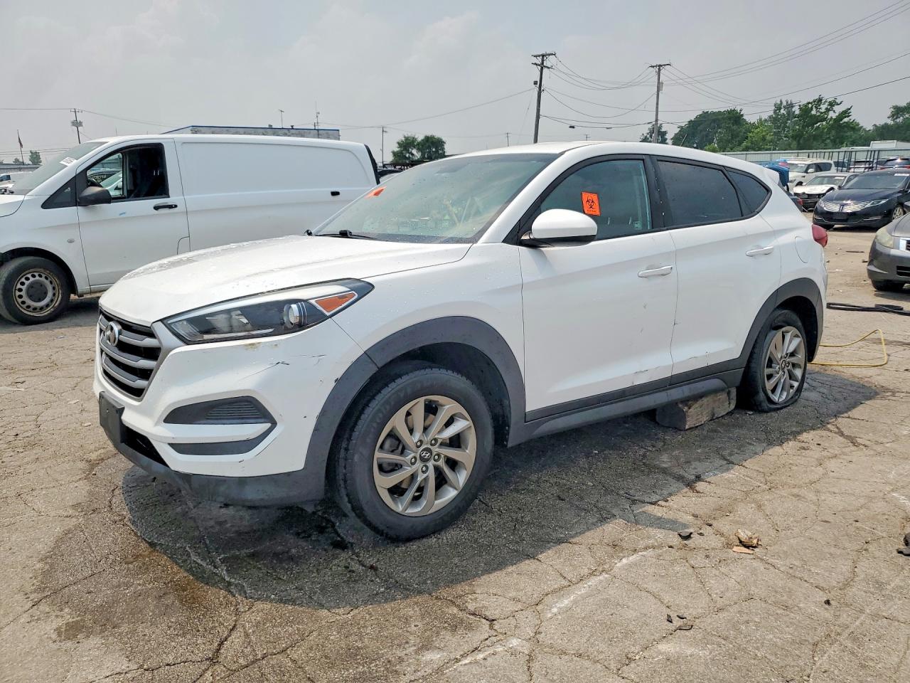 2017 HYUNDAI TUCSON SE (no options)