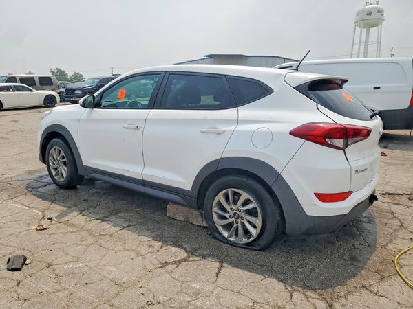 2017 HYUNDAI TUCSON SE (no options)