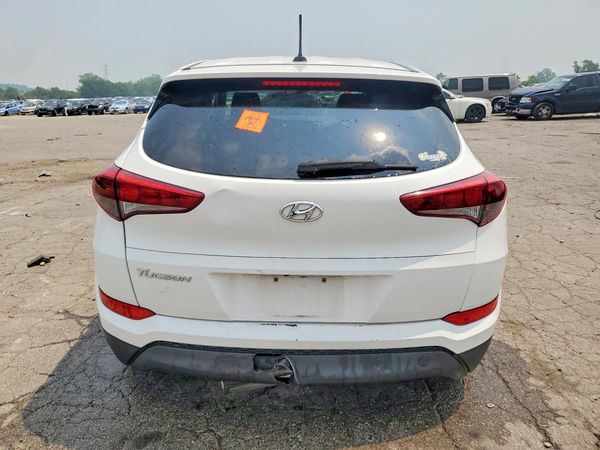 2017 HYUNDAI TUCSON SE (no options)