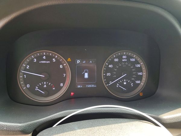 2017 HYUNDAI TUCSON SE (no options)