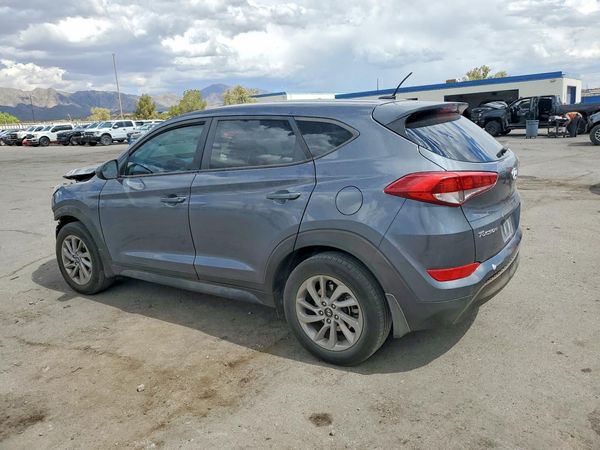 2017 HYUNDAI TUCSON SE (no options)