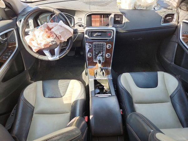 2017 VOLVO S60 CROSS COUNTRY Platinum