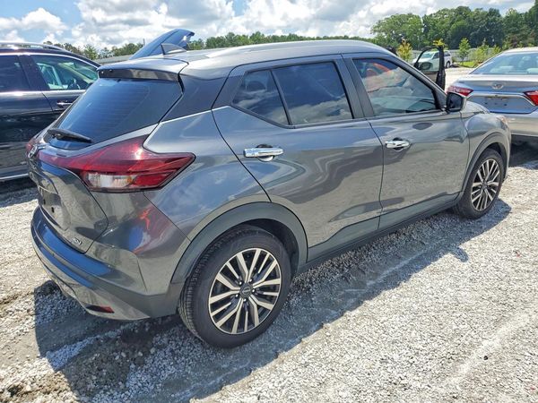 2022 NISSAN KICKS SV