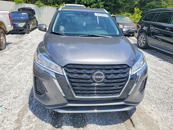 2022 NISSAN KICKS SV