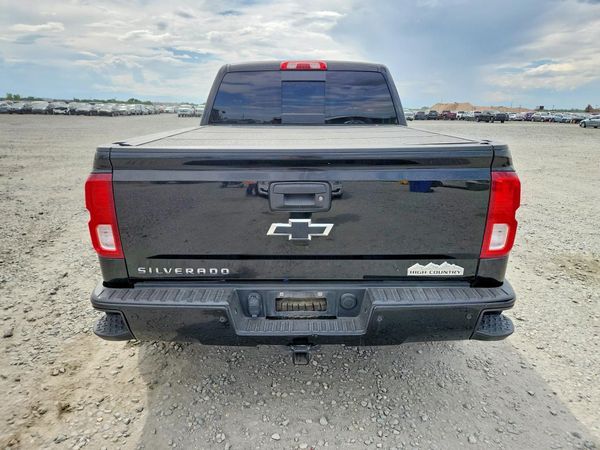 2017 CHEVROLET SILVERADO High Country