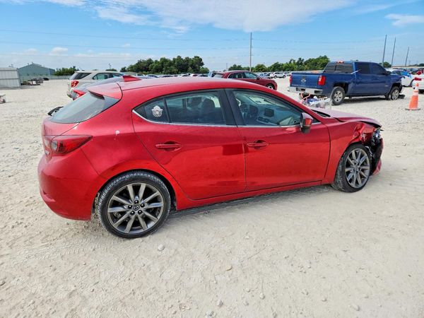 2018 MAZDA 3