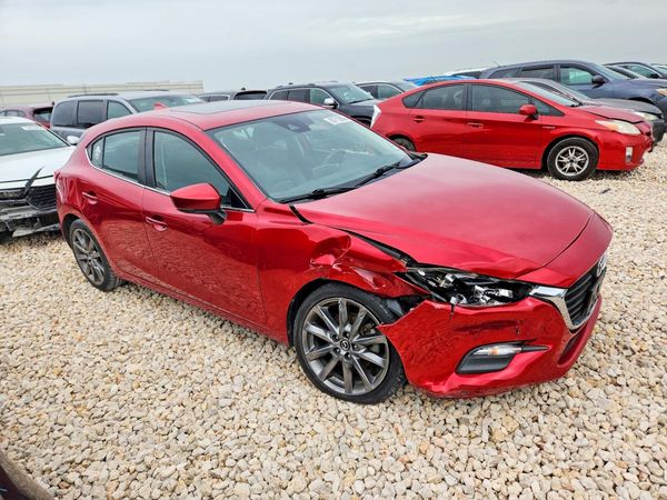 2018 MAZDA 3