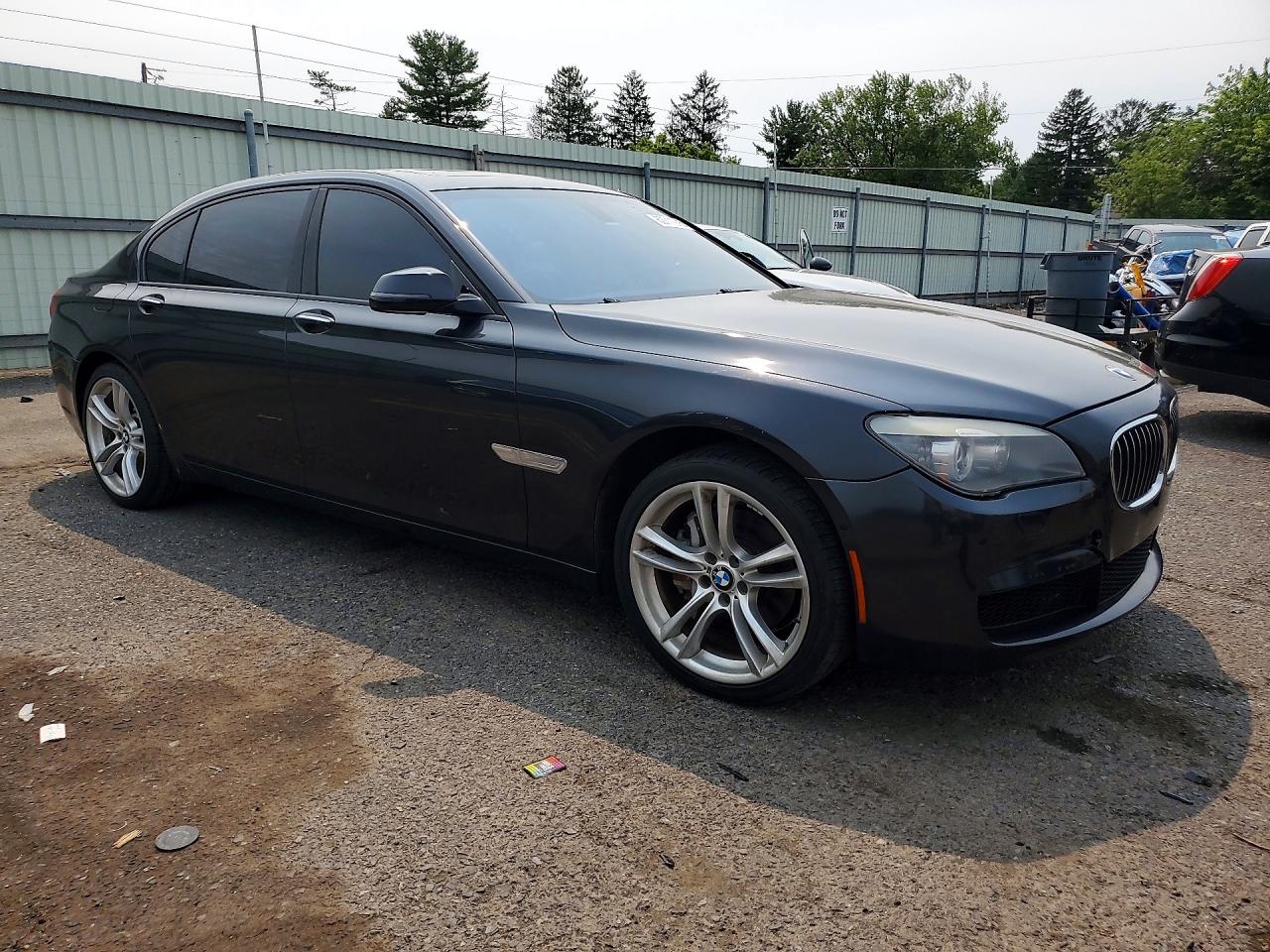 2013 BMW 740