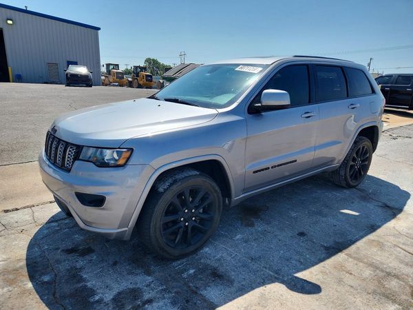 2020 JEEP GRAND CHEROKEE LAREDO 4X4