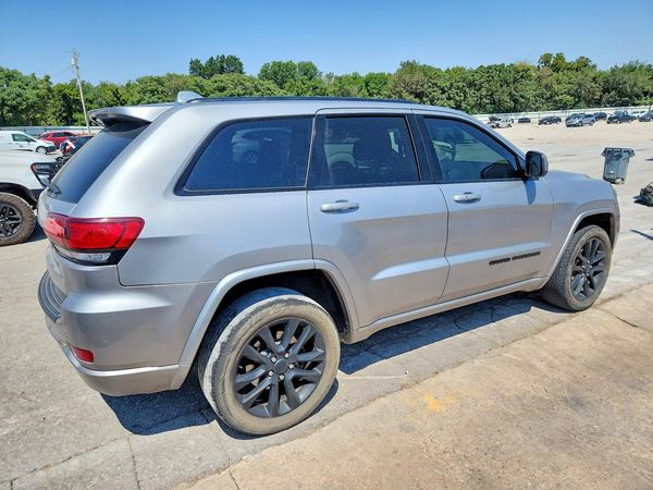 2020 JEEP GRAND CHEROKEE LAREDO 4X4
