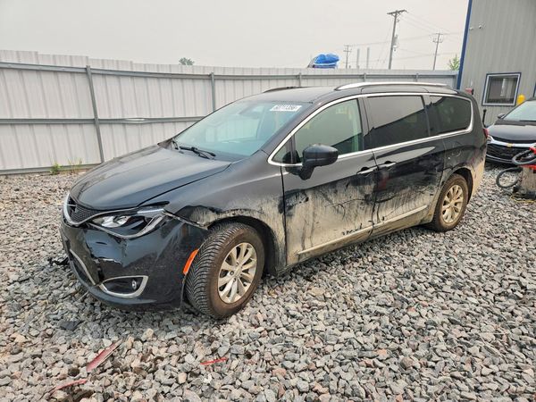 2019 CHRYSLER PACIFICA