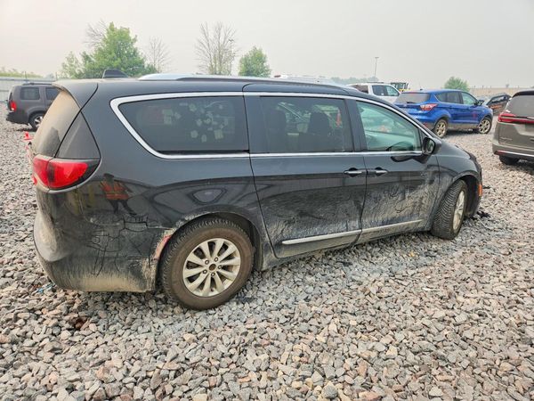 2019 CHRYSLER PACIFICA