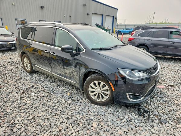 2019 CHRYSLER PACIFICA