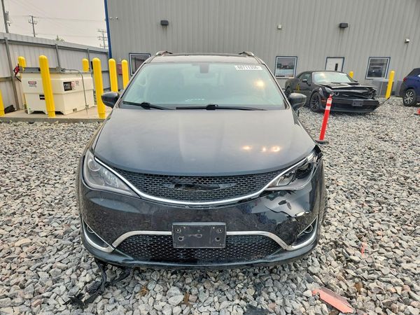 2019 CHRYSLER PACIFICA