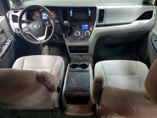 2015 TOYOTA SIENNA