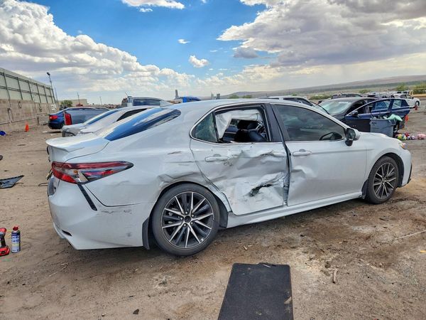 2023 TOYOTA CAMRY