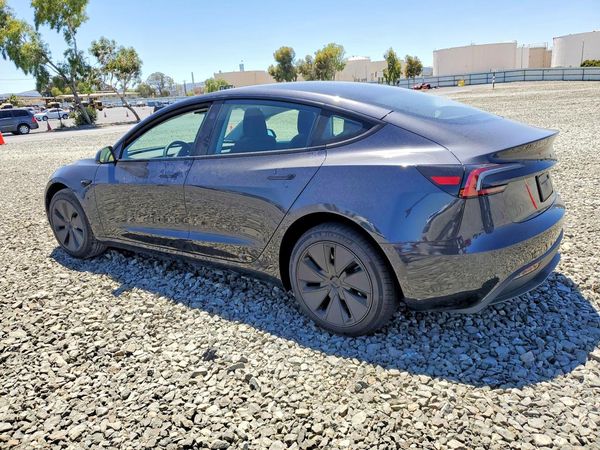2026 TESLA MODEL 3