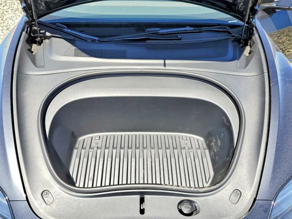 2026 TESLA MODEL 3